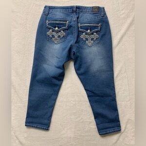 Love Indigo Capri’s bling Size 14